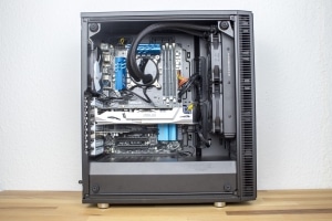 Fractal Design Define C Tempered Glass Gehäuse mit Hardware