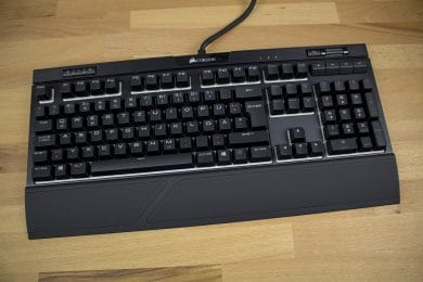 Corsair Strafe RGB MK.2 mit Handballenauflage