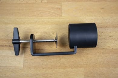 Befestigung des Mikrofons am Tisch