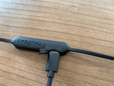 angeschlossenes Ladekabel