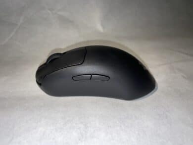 Seitenansicht der SteelSeries Prime Gaming-Maus