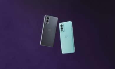Bild des OnePlus Nord 2 5G in den Farben Blue Haze und Gray Sierra