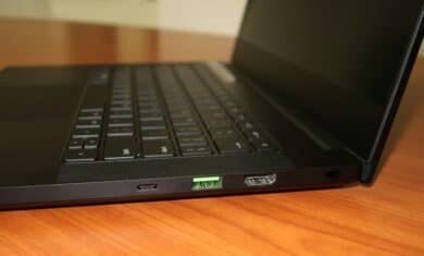 Razer Blade 14 Anschlüsse rechte Seite