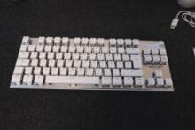 ROCCAT Vulcan TKL Pro Arctic White Design