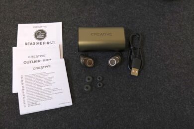 Creative Outlier Pro Test: Der Lieferumfang