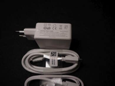 LC Power LC-M16-4K-UHD-P-OLED Netzteil