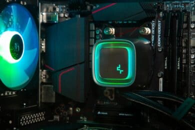 Deepcool LS720 Infinity-Mirror-Effekt im Test