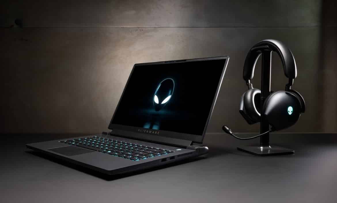 Alienware m17 R5