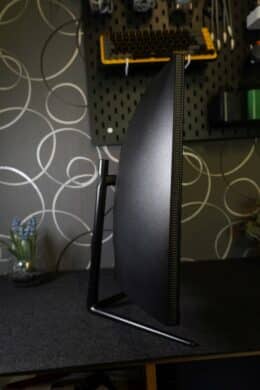 LC-Power LC-M24-FHD-165-C Ergonomie