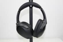 ROG Strix Go BT hängend Frontansicht