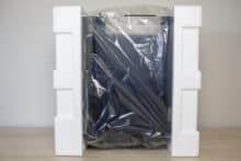 Das Phanteks Eclipse G360A eingehüllt in harte Styroporblöcke