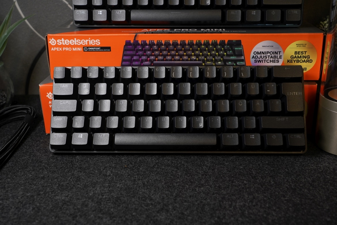 SteelSeries Apex Pro Mini (Wireless) Design