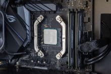 Die Brackets des DeepCool AK500 im Test