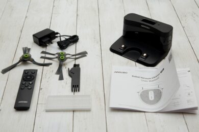 Ausgepacktes Zubehör des AirRobo P20