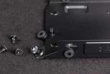 Einzelteile am Festplatten-Montagerahmen