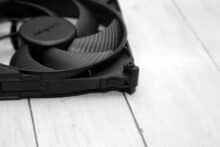be quiet! Silent Wings Pro 4 mit Gehäuse-Eck