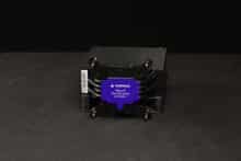 NZXT T120 RGB von unten mit Schutzaufkleber