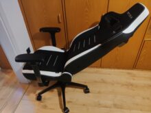 bis zu 140 Grad neigbar