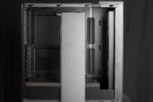 Vorderes Seitenteil des Fractal Design North entnommen