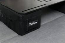 Couchmaster Cyboss Test mit Maustasche am Kissen vorne