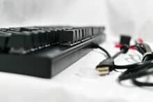 K565 Gehäuse Rückseite und USB Kabel