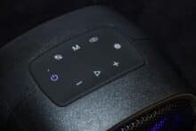 Beleuchtete Tasten des Tronsmart Halo 100