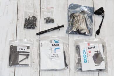 Montagematerial im Lieferumfang der Alphacool Eisbaer Aurora HPE Edition 360 CPU AIO