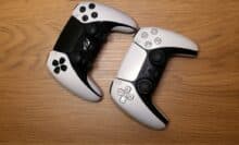 PS5-Controller am PC nutzen: Bild zeigt den DualSense und den DualSense Edge Controller von Sony, die beide auch am PC verwendet werden können