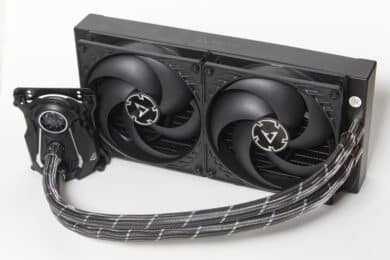 Arctic Liquid Freezer II 280 auf hellem Hintergrund