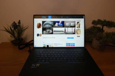 ASUS ROG Zephyrus M16 Display