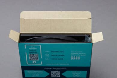 Geöffnete Arctic F14 PWM PST Schachtel