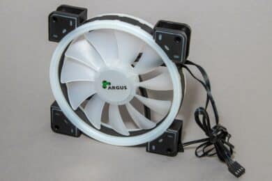 Inter-Tech Argus RS-14 von vorne