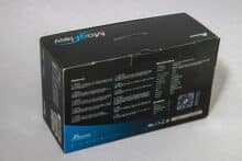 Verpackung der Seasonic MagFlow von hinten