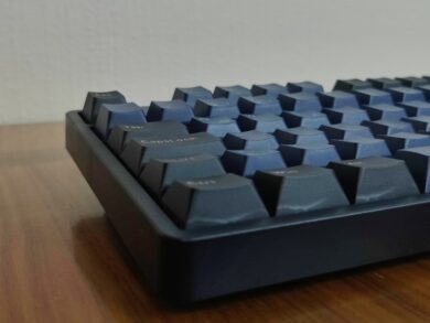 Seitenansicht auf die Akko Horizon 5087B Plus