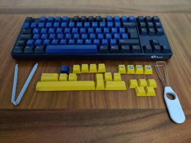 Weitere Individualisierung durch gelbe Keycaps