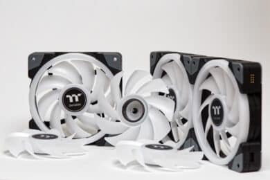 Thermaltake Swafan EX12 RGB mit Lüfterblättern zum wechseln