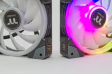 Ein leuchtender Lüfter und ein nicht leuchtender Lüfter nebeneinander