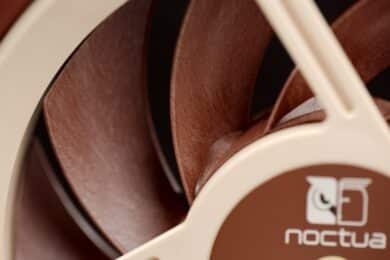 Nahaufnahme der Lüfterblätter von hinten