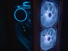 Die leuchtenden Lüfter in weiß