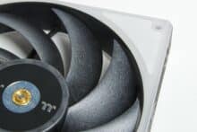 Lüfterblätter im schwarzen Kristall-Look