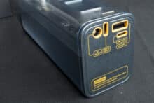 Die Anschlüsse auf der linken Seite