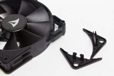 Sharkoon SilentStorm Lüfter mit entfernten Ecken