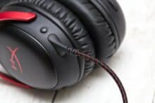 Kopfhörer mit Kabel und Knopf