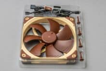 Lüfter mit Zubehör im Plastikeinschub