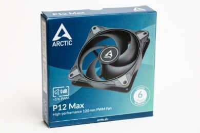 Verpackung der Arctic P12 Max von vorne