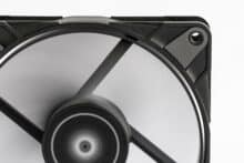 Arctic P12 Max dreht sich