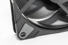 Ecke des Arctic P12 Max 120mm Lüfter