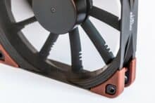 Kante des sich drehenden Noctua NF-F12 industrialPPC-3000