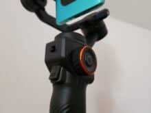 Auslöser und Schwenkachse-Verriegelung auf der Rückseite