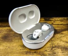 QuietOn 3.1 - Case geöffnet und Ladestatus